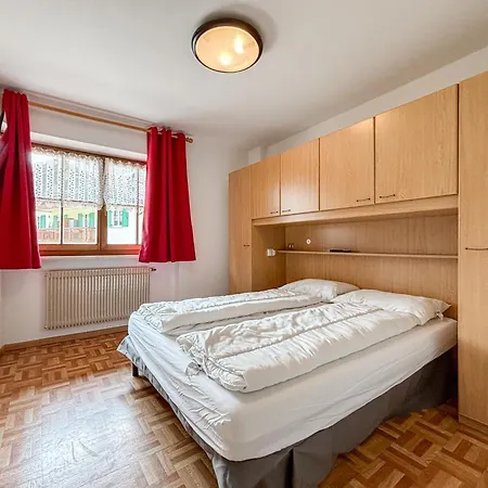 Vernel Apartament Canazei