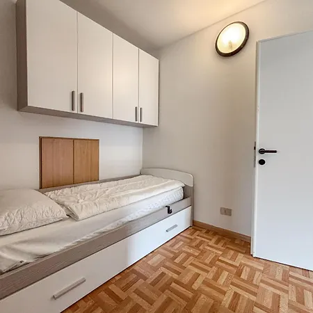 Apartament Vernel *