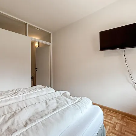 Apartament Vernel *